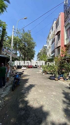 mặt tiền cư xá bắc hải Quận 10 - 4 tầng 3 phòng 3 wc + 14 Triệu/ tháng