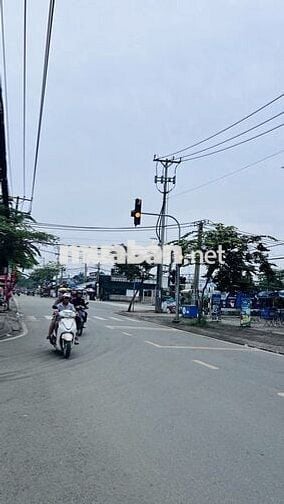 Đất Nguyễn Văn Tạo - Ngay trường QT Mỹ. Đường bàn cờ, dân cư đông.