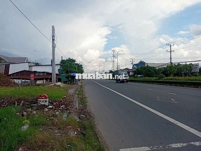 Bán đất MT Quốc lộ 1A, P2, Thị Xã.Cai Lậy,  Tiền Giang,  4200m