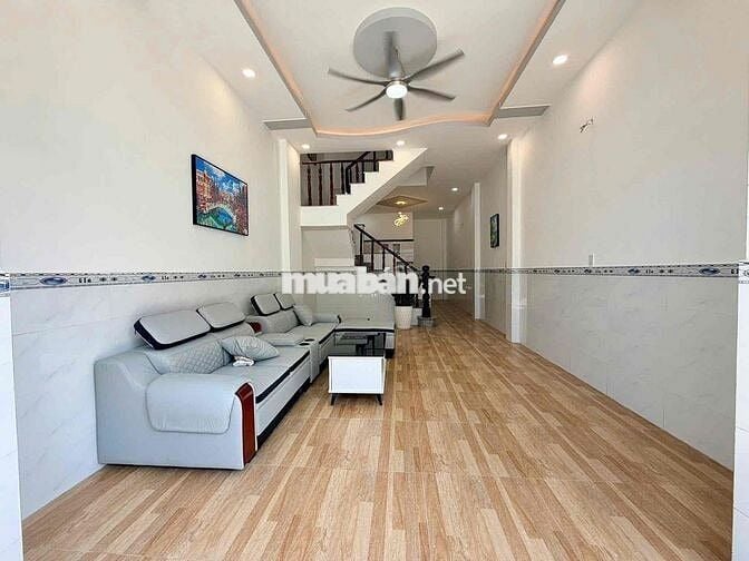 🟢Chủ gửi   Giá 2ty 390 thương lượng.  Tặng nội thất cơ bản  nhà đường