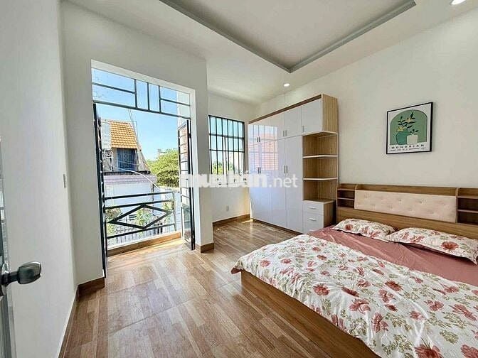 🟢Chủ gửi   Giá 2ty 390 thương lượng.  Tặng nội thất cơ bản  nhà đường