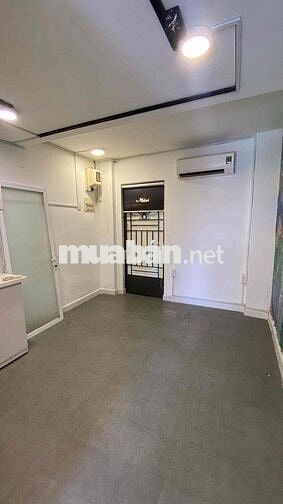 mặt tiền cư xá bắc hải Quận 10 - 4 tầng 3 phòng 3 wc + 14 Triệu/ tháng