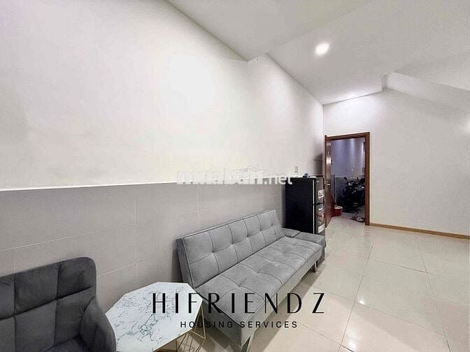 CĂN HỘ 1 PHÒNG NGỦ TÁCH BẾP FULL NỘI THẤT NGAY TRUNG TÂM TÊN LỬA