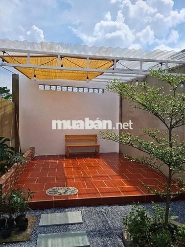 nhà vườn hiện đại. mới keng. tân hiệp Hóc Môn.