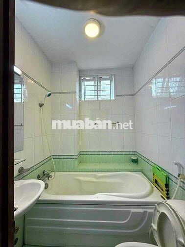 CHO THUÊ NHÀ HẺM XE HƠI NỘI THẤT CƠ BẢN(3PN,4WC)TRẦN KHẮC CHÂN,QUẬN1