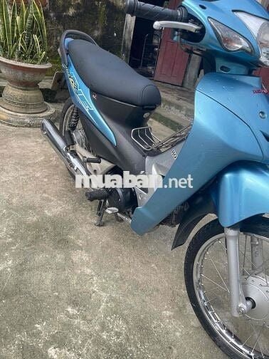 xe mới k đi đến nên e muôn bán lại cho ai cần ạ e