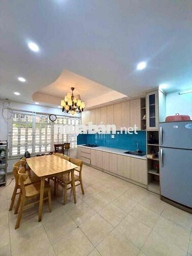 CHO THUÊ NHÀ HẺM XE HƠI NỘI THẤT CƠ BẢN(3PN,4WC)TRẦN KHẮC CHÂN,QUẬN1