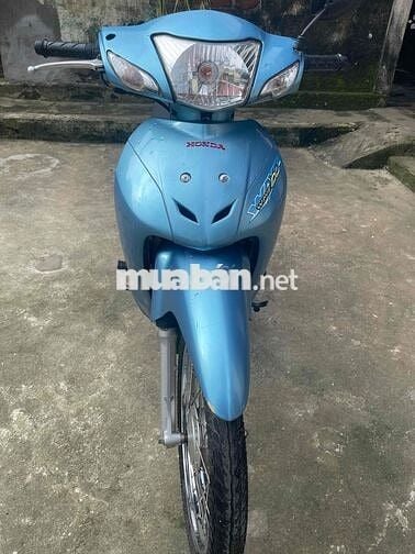 xe mới k đi đến nên e muôn bán lại cho ai cần ạ e