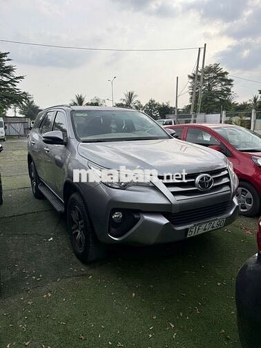 Toyota Fortuner 2017 Bạc