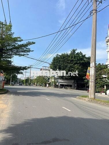 CHO THUÊ NHÀ NGUYÊN CĂN MẶT TIỀN ĐƯỜNG CN11 DT 4X25M 3L