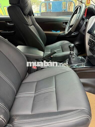 Toyota Fortuner 2017 Bạc