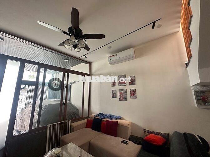 Bán nhà đẹp bãi sau cách biển chỉ 150m.