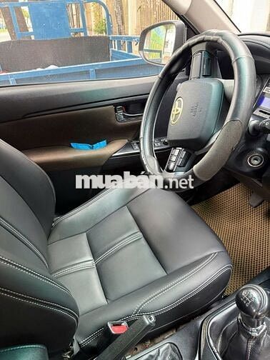 Toyota Fortuner 2017 Bạc