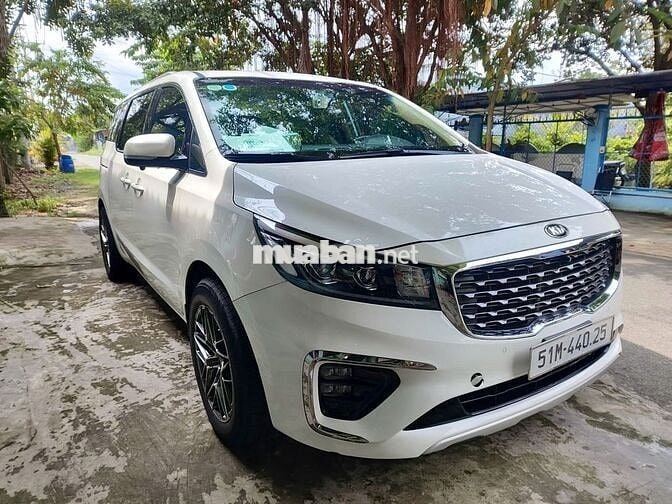 Bán xe Kia Sedona 2020 trắng Full dầu 820 triệu