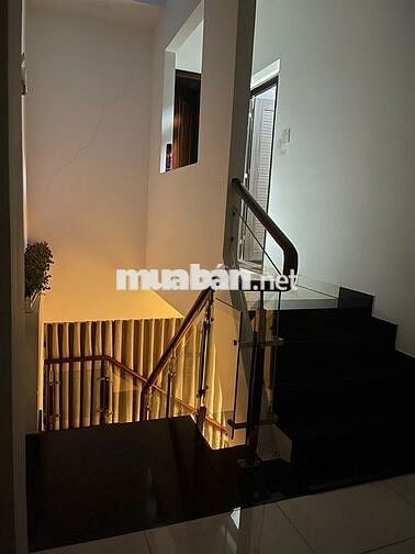 Nhà 2 mặt tiền đối diện trường Tiểu học Hà Huy Giáp Quận 12