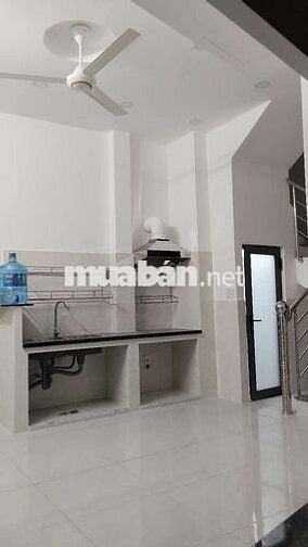 Phòng cho thuê có ban công phơi đồ, 1 phòng riêng,