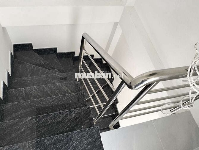 Phòng cho thuê có ban công phơi đồ, 1 phòng riêng,