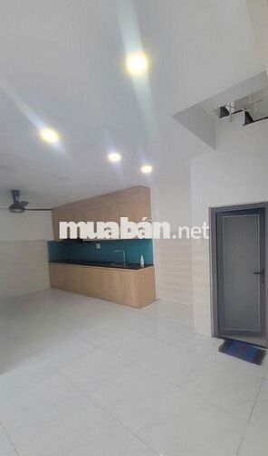 Mặt Tiền Góc Hà Tôn Quyền - 3/2 - Lửng 3 Lầu - Nhà mới đẹp (6PN, 4WC)