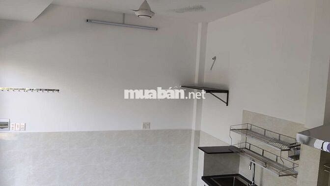 Nhà nhỏ view đẹp rộng rãi thoáng mát