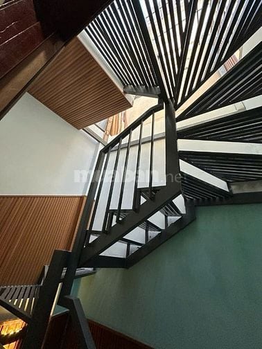 Cho thuê nhà mặt tiền Nguyễn Tiểu La , P.5, Q.10 giá 15tr