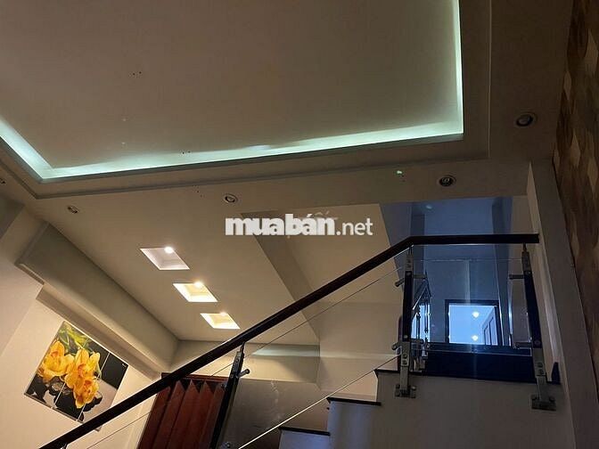 Nhà 2 mặt tiền đối diện trường Tiểu học Hà Huy Giáp Quận 12