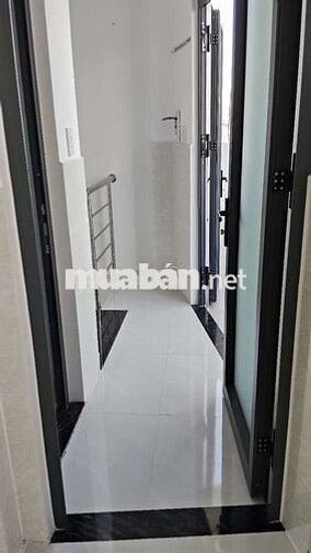 Nhà nhỏ view đẹp rộng rãi thoáng mát