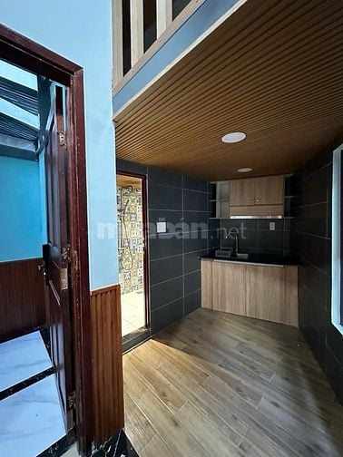 Cho thuê nhà mặt tiền Nguyễn Tiểu La , P.5, Q.10 giá 15tr