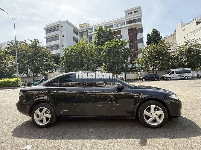 Cần bán Mazda-6 2.0 MT xe rất đẹp máy êm lạnh buốt