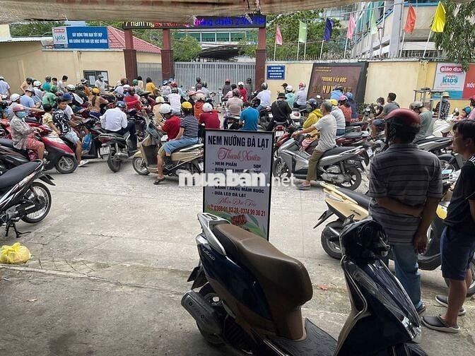 Nhà 2 mặt tiền đối diện trường Tiểu học Hà Huy Giáp Quận 12