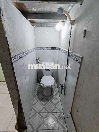 Phòng trọ 15m2 có gác , đường Lũy Bán Bích