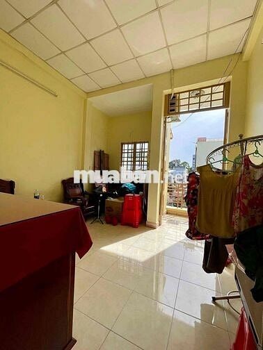 BÁN GẤP NHÀ 1 TRỆT 1 LẦU GIÁ 1TỶ35 Ở BÌNH CHÁNH - THÀNH PHỐ HỒ CHÍ MIN