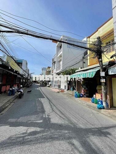 BÁN GẤP NHÀ 1 TRỆT 1 LẦU GIÁ 1TỶ35 Ở BÌNH CHÁNH - THÀNH PHỐ HỒ CHÍ MIN