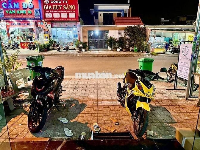 CHO THUÊ NHÀ MẶT TIỀN NGAY NGÃ TƯ VĨNH TÂN thuận tiện buôn bán