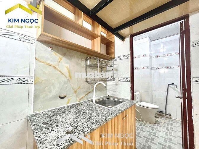 PHÒNG TRỌ GIÁ RẼ SẴN MÁY LẠNH NHÀ THANG MÁY _ SAU AEON MALL TÂN PHÚ