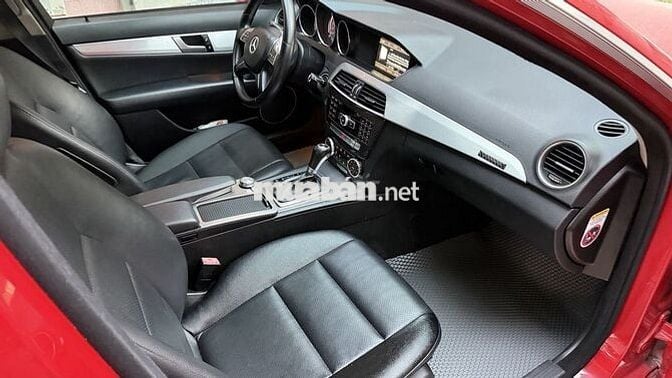 Mercedes-Benz C200 2011 Đỏ