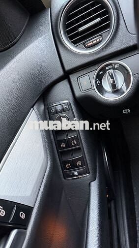 Mercedes-Benz C200 2011 Đỏ