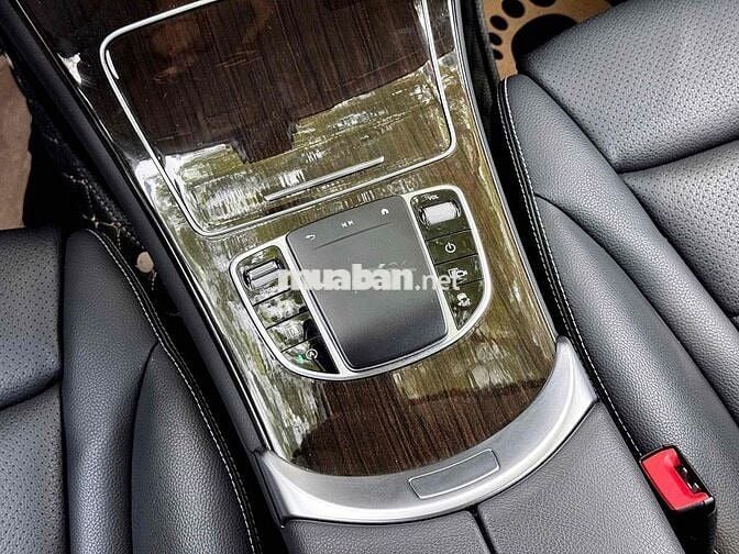 Mercedes Benz GLC 2021 200 - 40000 km