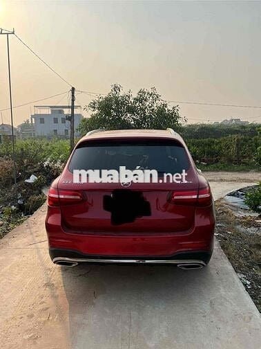 Mercedes-Benz GLC 300 4Matic 2017 Đỏ