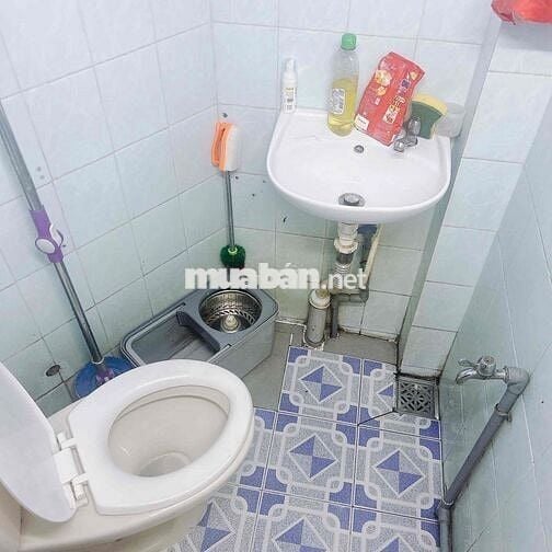 CHO SV NỮ THUÊ PHÒNG Ở LẦU 1 DƯỚI CHỦ BÁN SHOP QUẦN ÁO