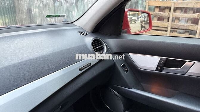 Mercedes-Benz C200 2011 Đỏ