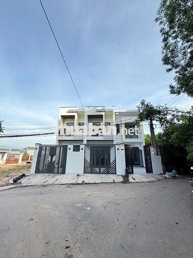 NHÀ MỚI XÂY KHÔNG Ở CẦN NHƯỢNG LẠI