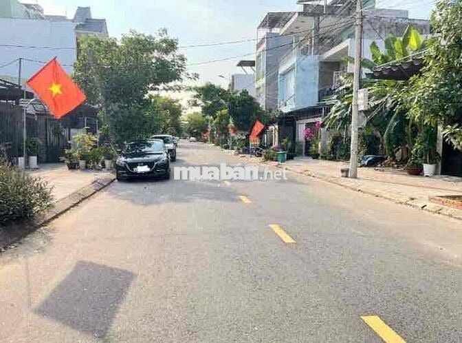 Bán đất ngay chợ Trừ Văn Thố , mặt tiền đường 30m , sổ hồng riêng