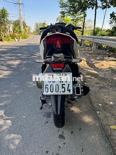 xe đẹp máy em zin.9chủ bao hồ sơ .lh ***