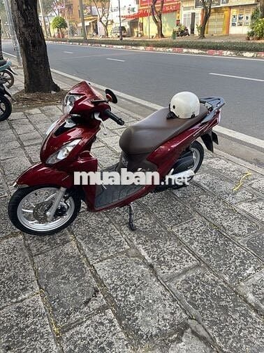 Honda Vision 2022 màu Đỏ khoá smartkey