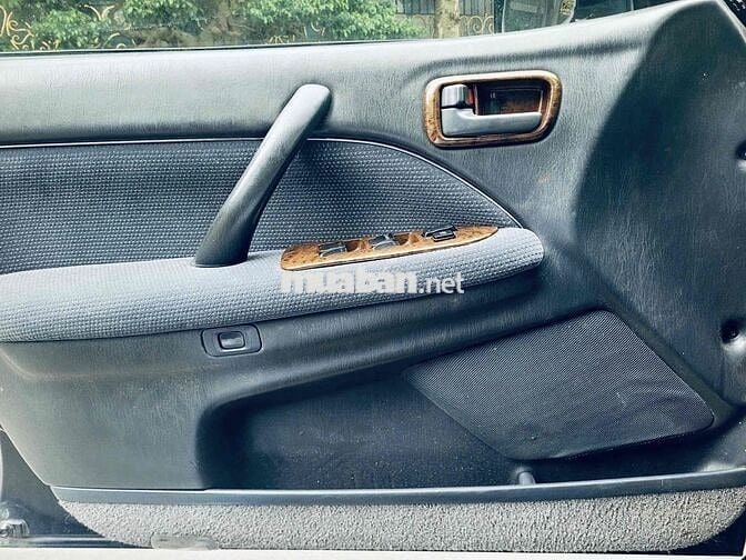 Toyota Crown 1995 - 100000 km