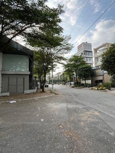 Cho thuê kho , mặt đường 659 , p Phước Long B Đ. Đỗ Xuân Hợp . KDC Hoà