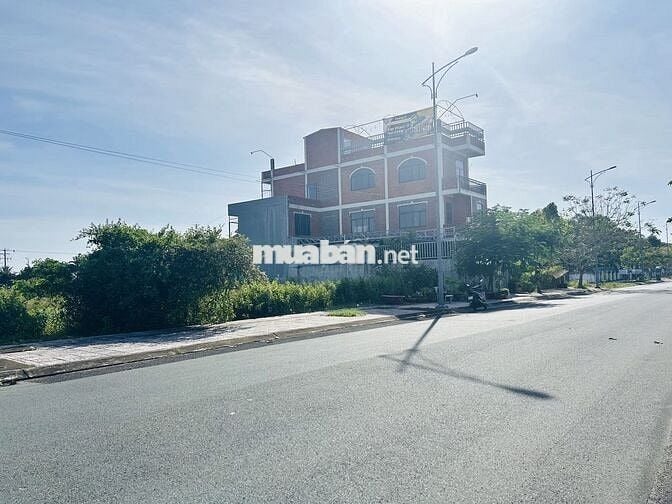 Chuyển nhượng đất nền khu hành chính tỉnh Vĩnh Long