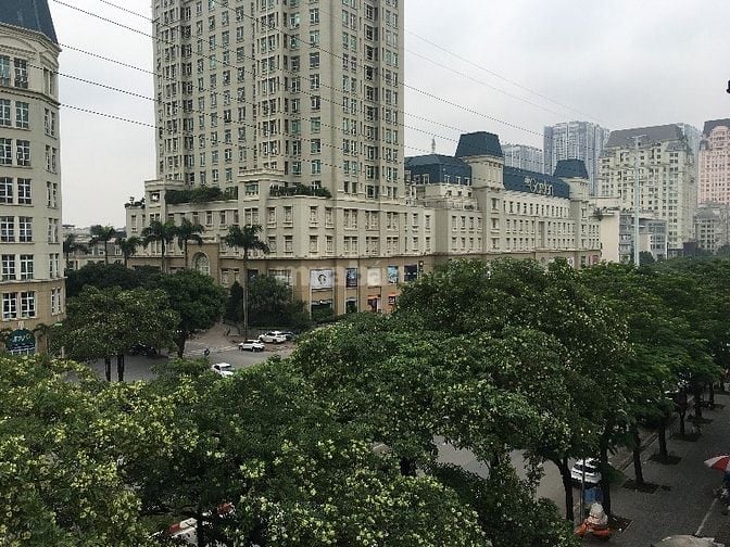 Cho thuê 68m2 x 4 tầng mặt đường Mễ Trì đối diện The Manor