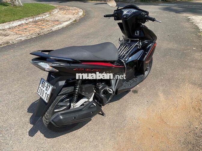 bán ablack mau den còn rat moi