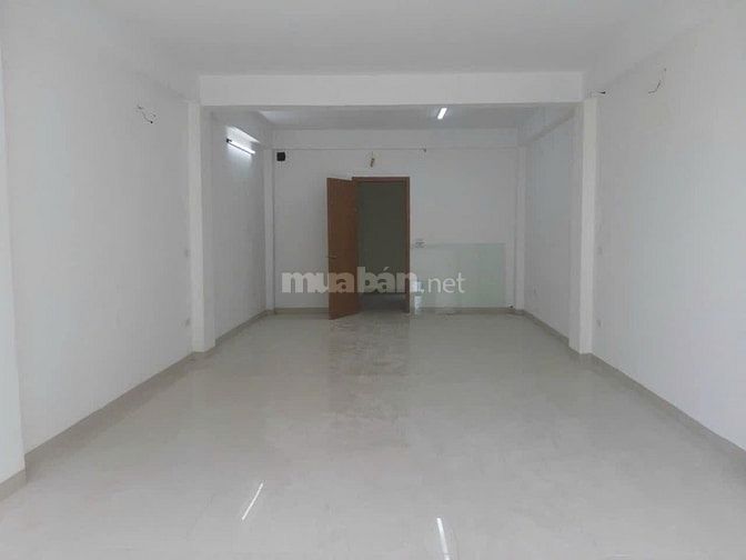 Cho thuê 68m2 x 4 tầng mặt đường Mễ Trì đối diện The Manor